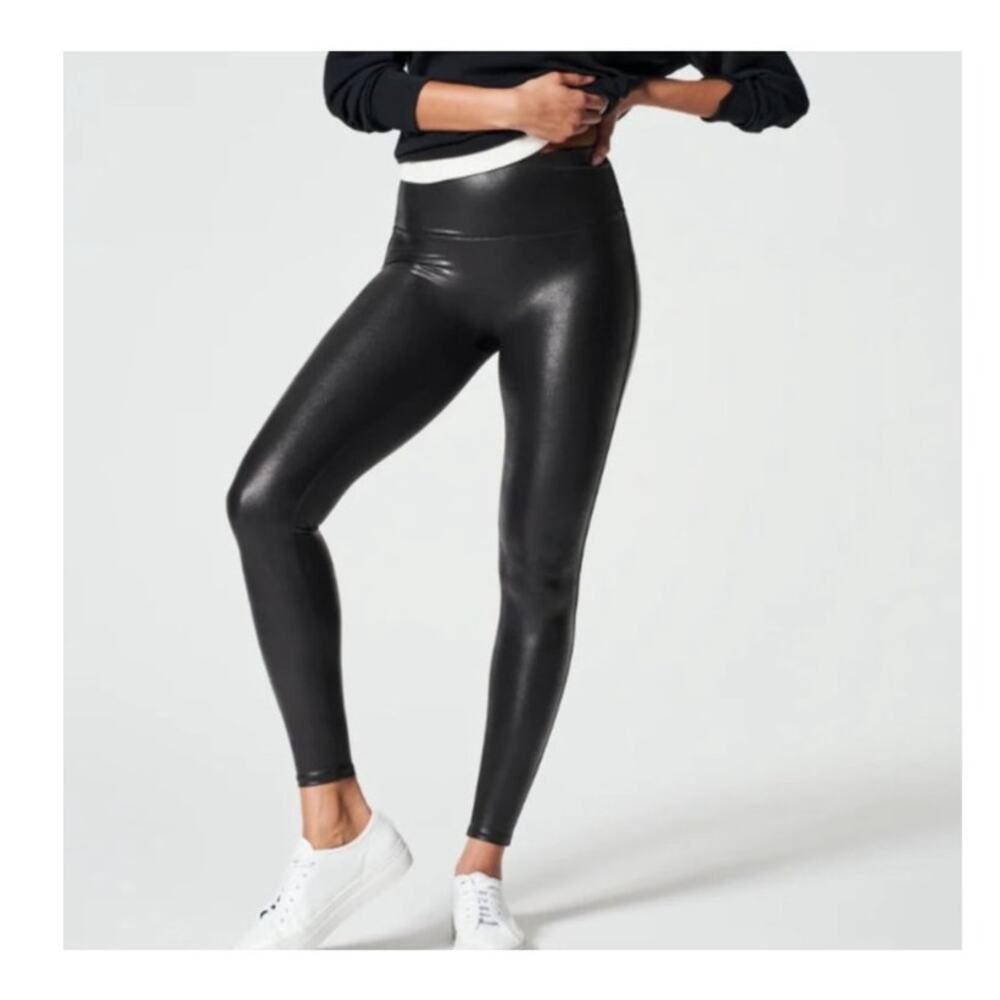 SPANX Black Faux Leather Leggings size Medium 2437Q